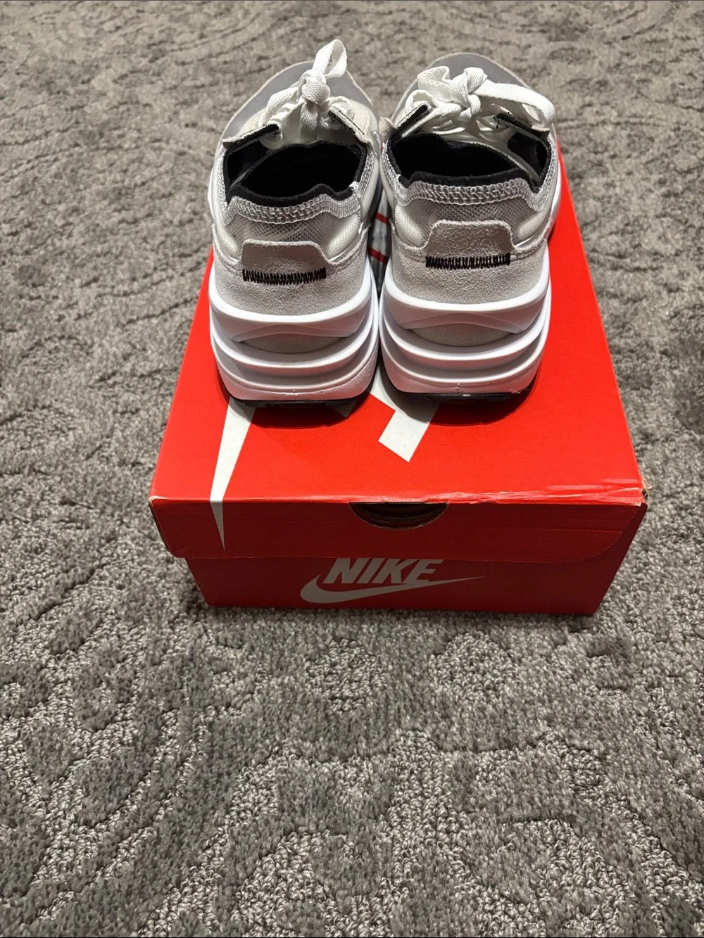 Nike Women’s Sneakers - White/Cream/Gray